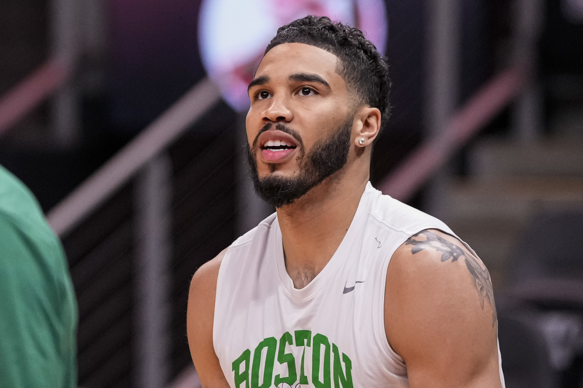 Angel Reese Jokes Pouring in After Embarrassing Jayson Tatum Video - Athlon  Sports