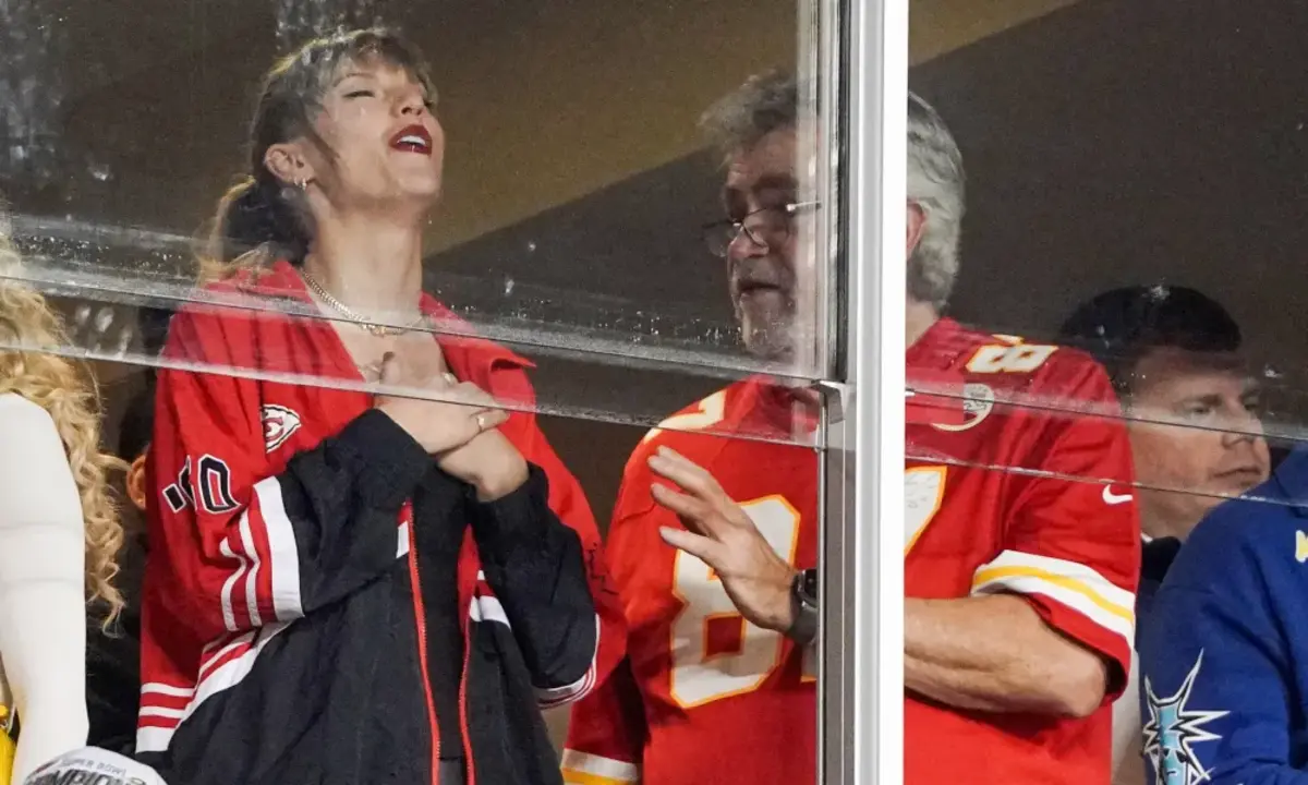 Travis Kelce's Dad 'Banned for Life' By Elon Musk on X? Chiefs Tracker -  Athlon Sports