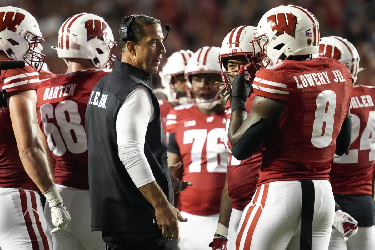 Wisconsin Badgers Release TwoDeep for South Dakota Matchup Athlon Sports