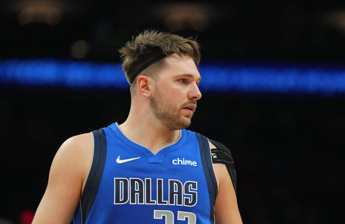 Luka Doncic Injured in Workout, Dallas Mavericks Provide Update - Athlon  Sports