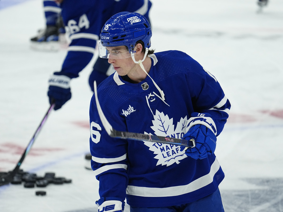 Toronto Maple Leafs forward Mitchell Marner (16) during warm-up.