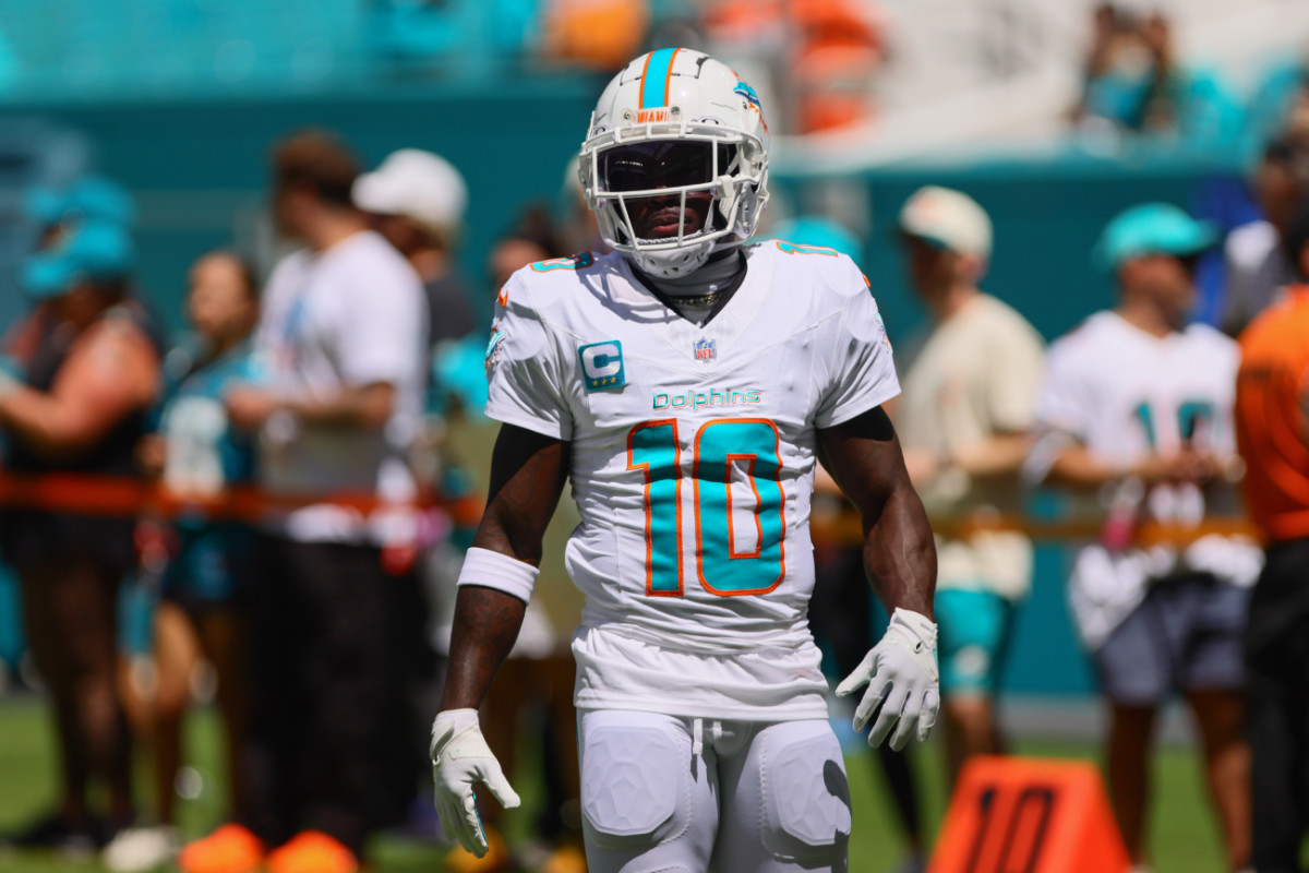 Miami PD provides an update after arresting Dolphins star Tyreek Hill.