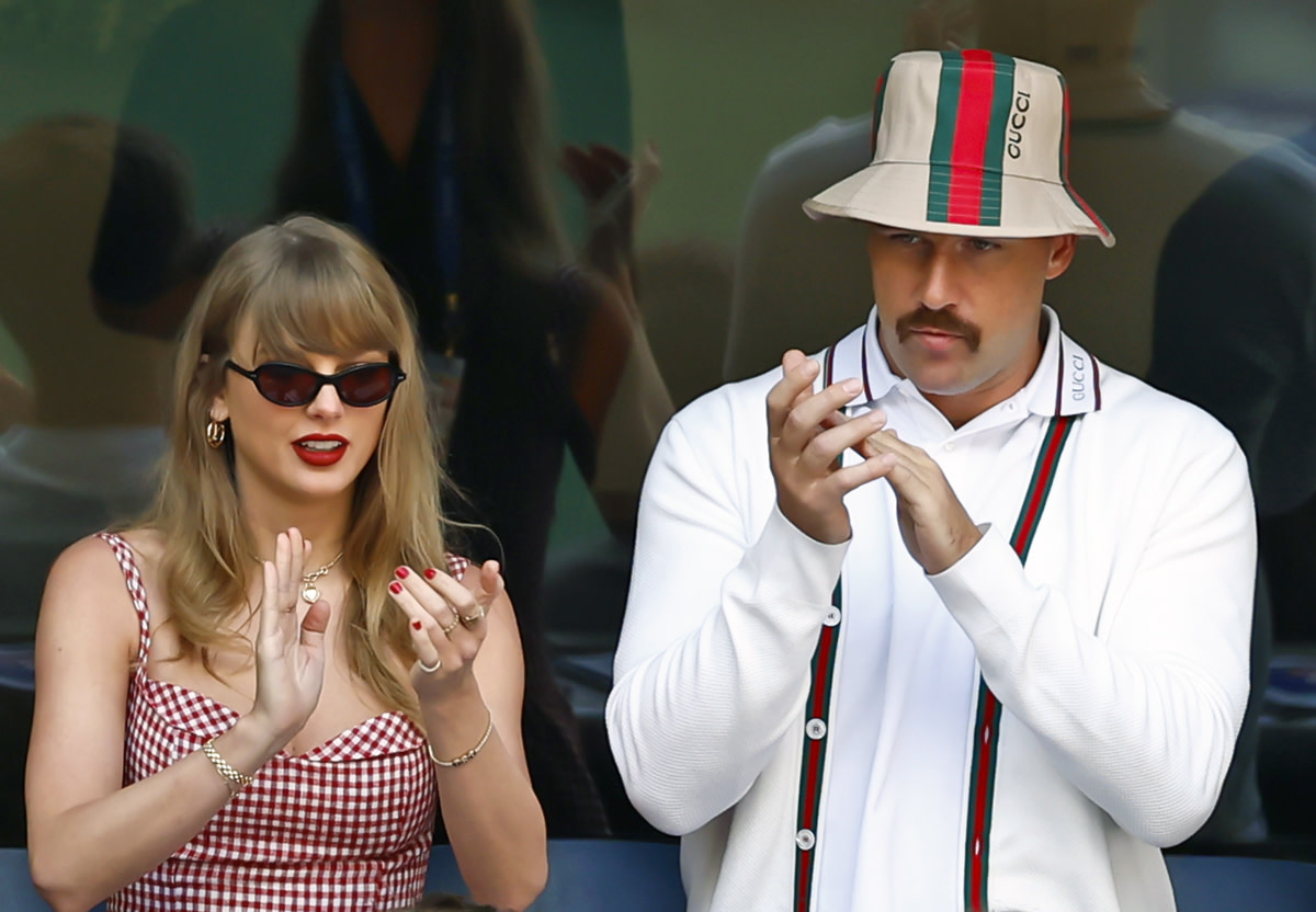 Taylor Swift and Kansas City Chiefs tight end Travis Kelce watch the 2024 U.S. Open men's final.