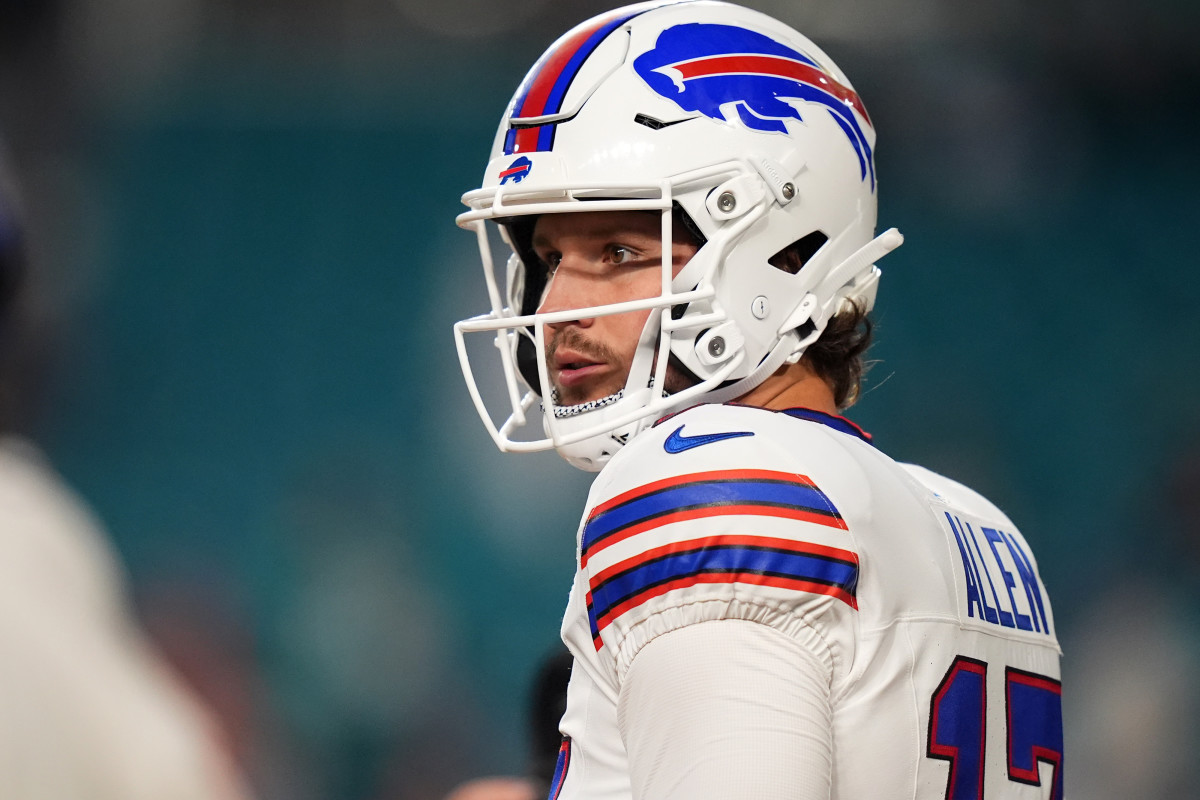 WATCH: Bills' Josh Allen Has Perfect Response to Dolphins' Trash Talk -  Athlon Sports