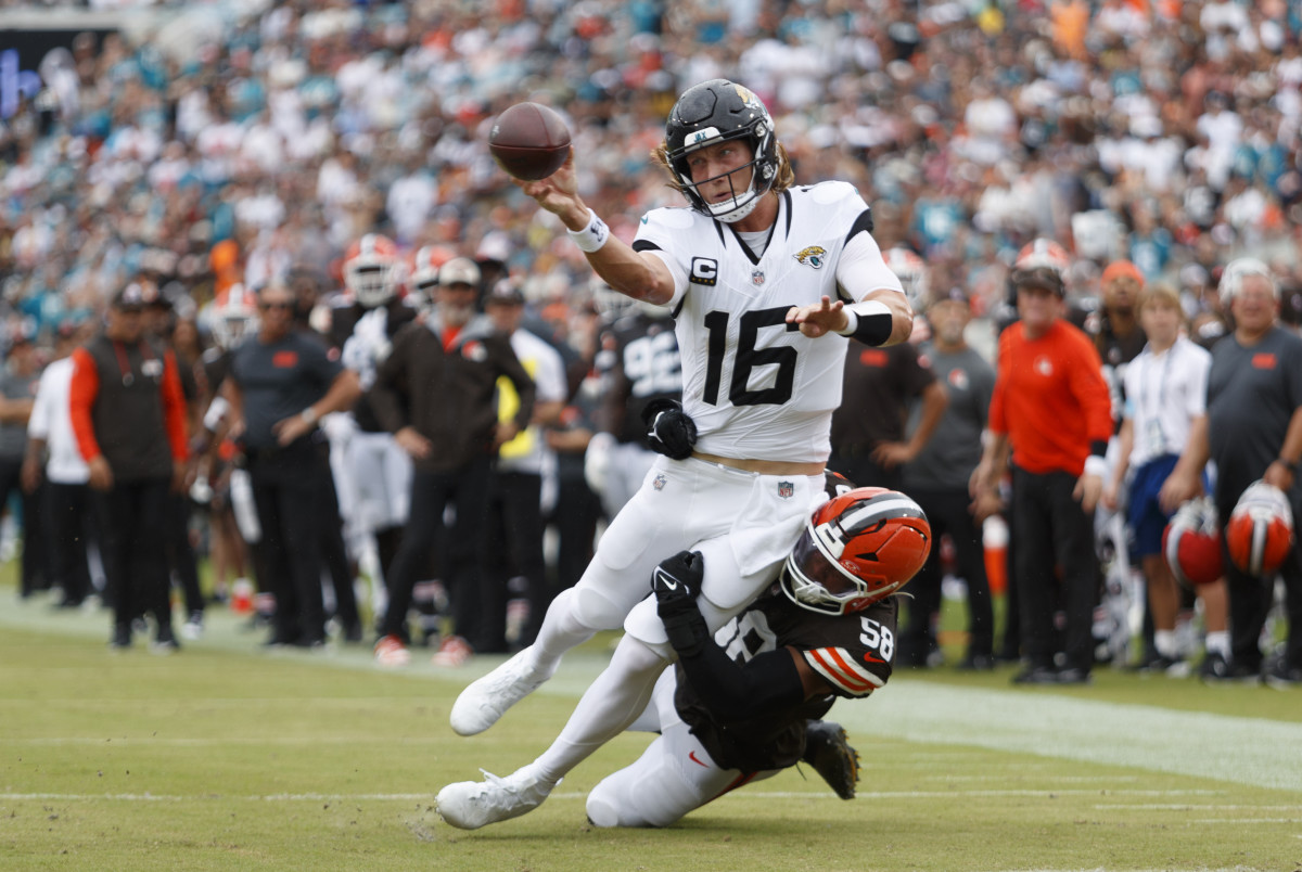 Trevor Lawrence Leads Secret Offensive Summit in Bahama – Building Jaguars' Superteam - Athlon Sports