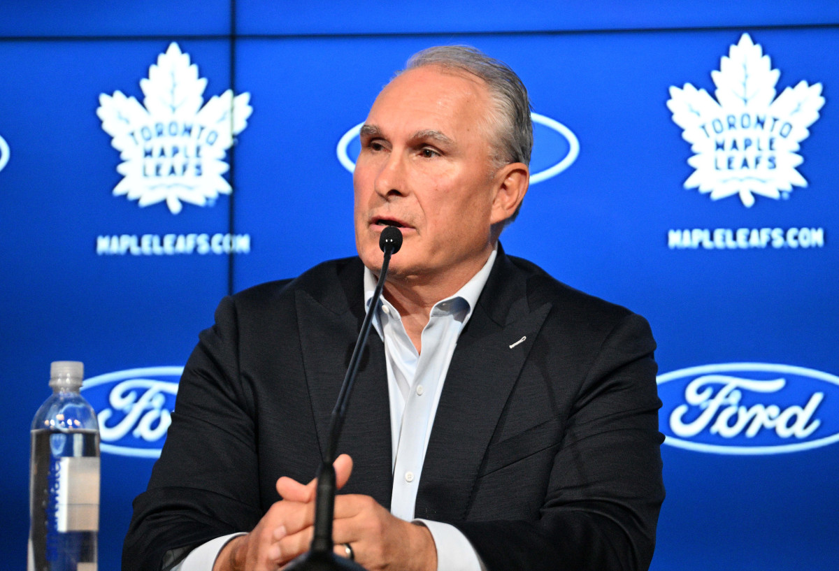 Maple Leafs Coach Reveals 2 Non-Negotiable Things Under His Watch - Athlon  Sports