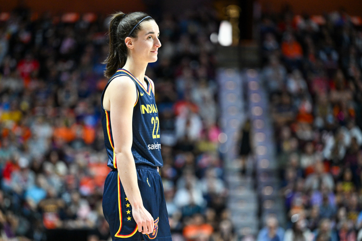 Indiana Fever guard Caitlin Clark (22).