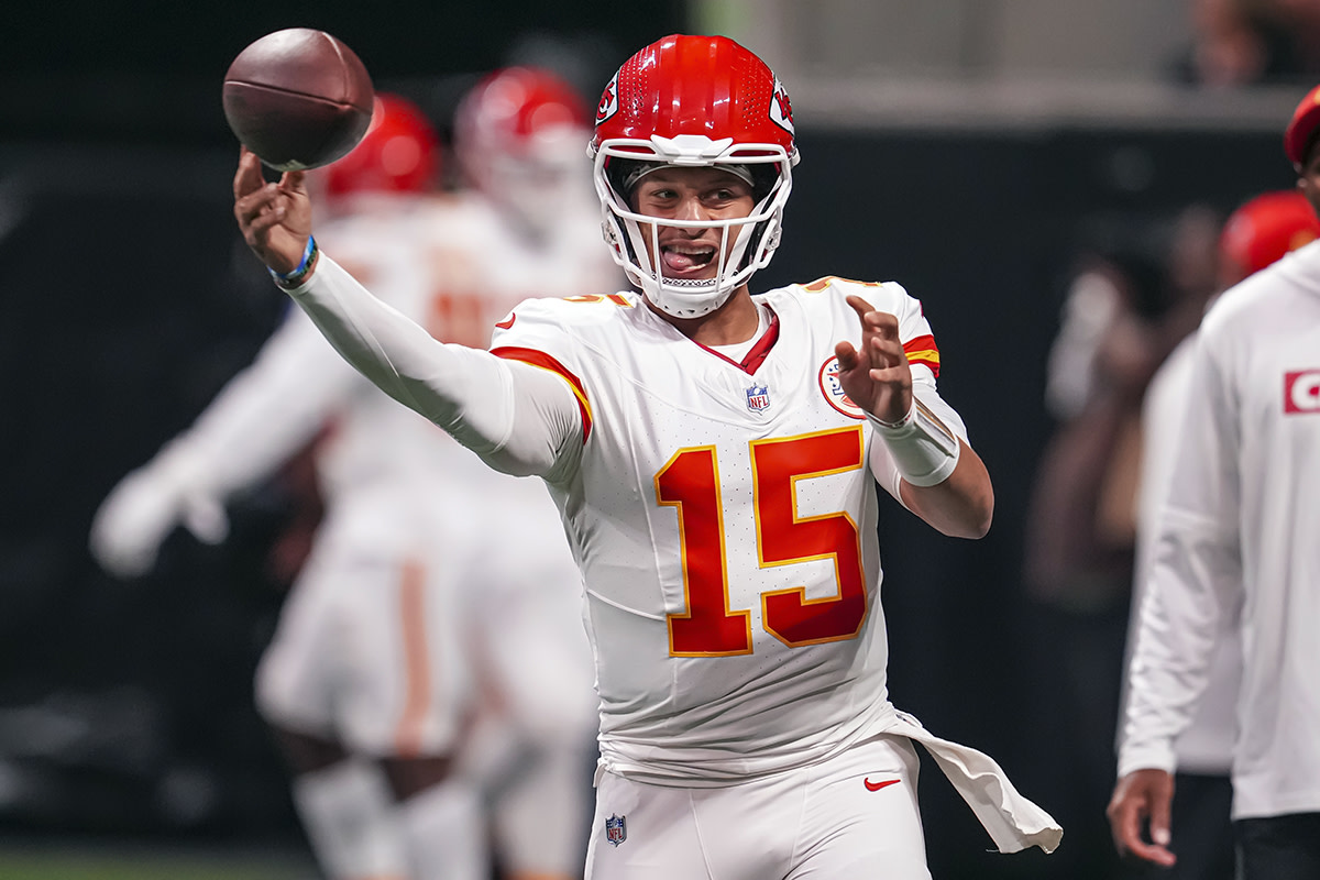 Sep 22, 2024; Atlanta, Georgia, USA; Kansas City Chiefs quarterback Patrick Mahomes (15) warms up before the game against the Atlanta Falcons at Mercedes-Benz Stadium.