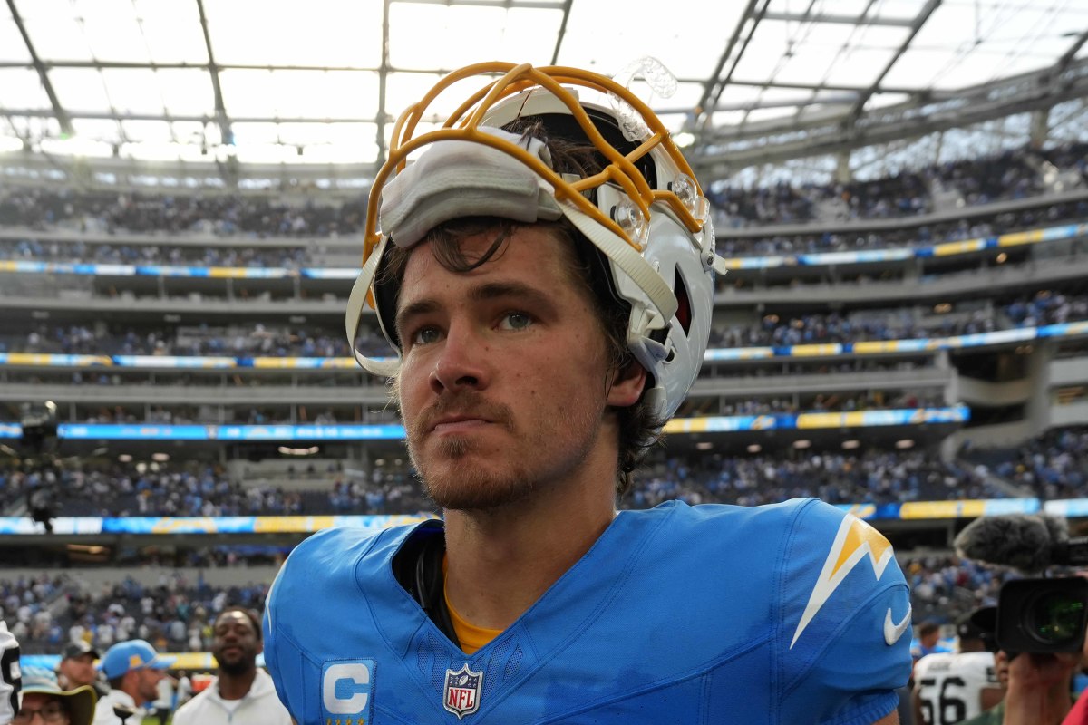 Justin Herbert Breaks Patrick Mahomes' NFL Record During Chargers