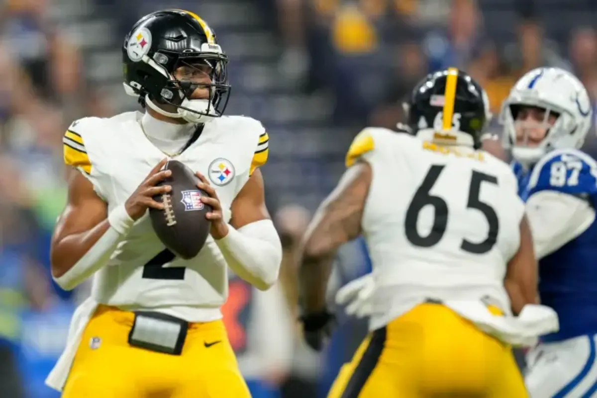 Too Sloppy!' QB Justin Fields Gets Rough Grade from Mike Tomlin in Loss at  Colts: Steelers Tracker - Athlon Sports