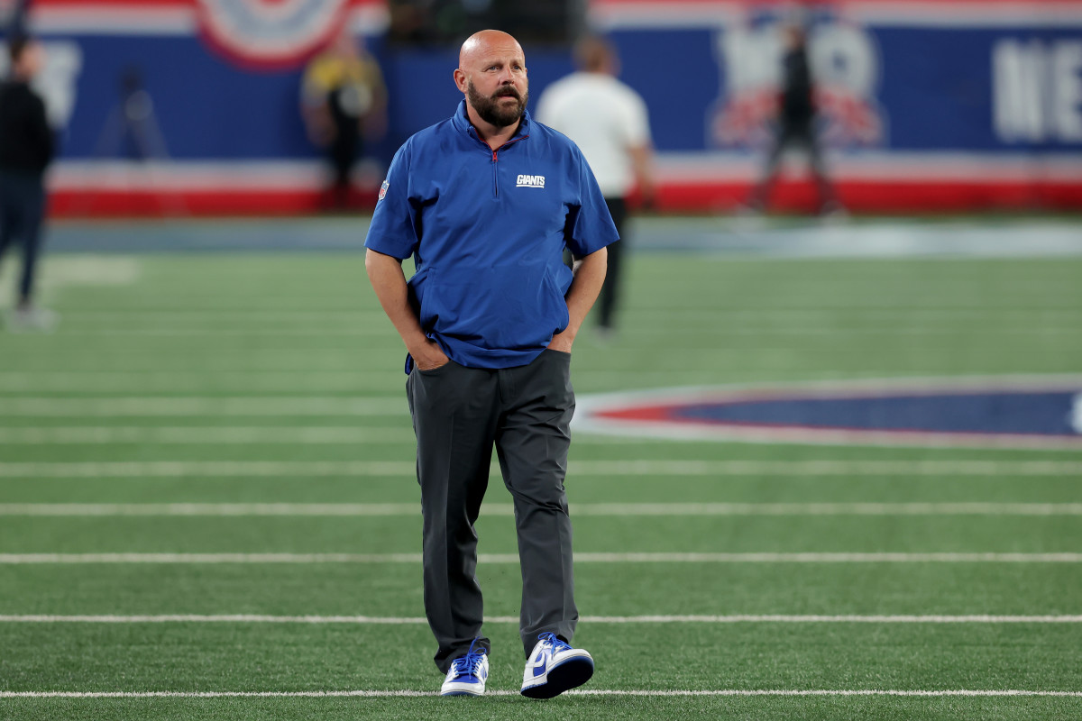 fans-speculate-that-160m-qb-will-be-benched-athlon-sports
