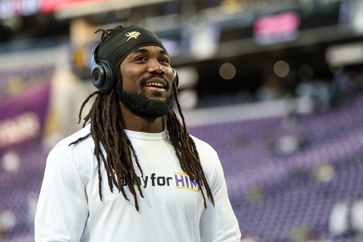 Dec 24, 2022; Minneapolis, Minnesota, USA; Minnesota Vikings running back Dalvin Cook (4) warms up before the game against the New York Giants at U.S. Bank Stadium. Mandatory Credit: Matt Krohn-Imagn Images