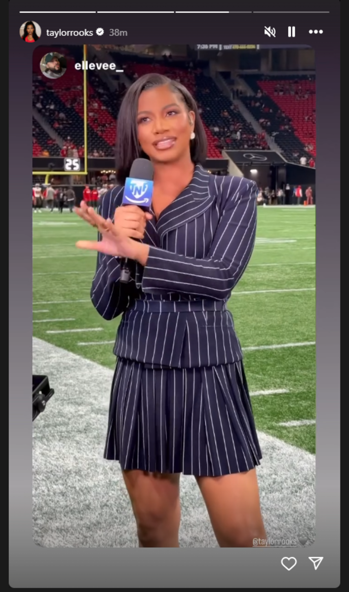 NFL Reporter Taylor Rooks Shows Off Outfit for Buccaneers-Falcons ...