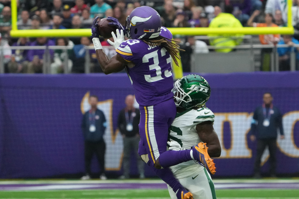 The Vikings Are In Trouble: Key Running Back Out With A Neck Injury - 1o31gqi