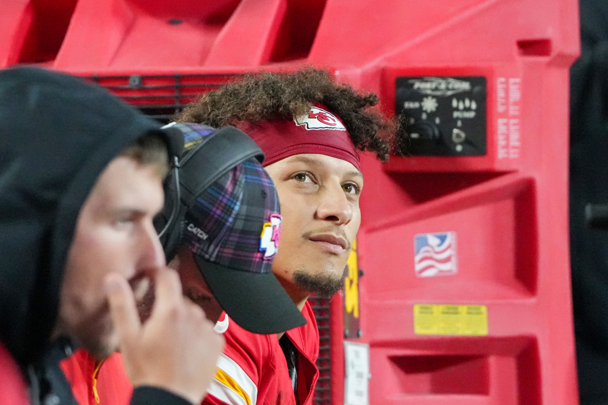 Oct 7, 2024; Kansas City, Missouri, USA; Kansas City Chiefs quarterback Patrick Mahomes (15) watches the replay board against the New Orleans Saints during the second half at GEHA Field at Arrowhead Stadium. Mandatory Credit: Denny Medley-Imagn Images  