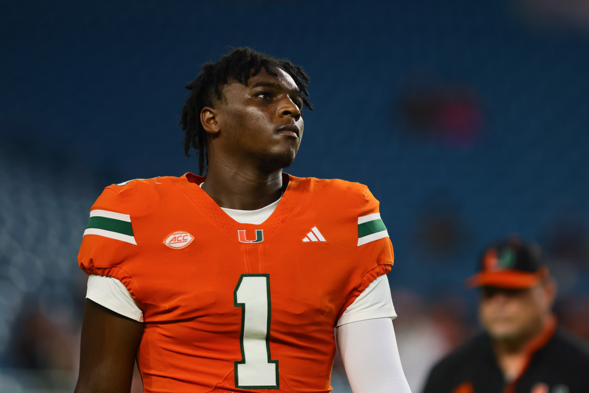 Mario Cristobal Turns Head With Cam Ward NFL Draft Note Athlon Sports mario-cristobal-turns-head-with-cam-ward-nfl-draft-note-athlon-sports