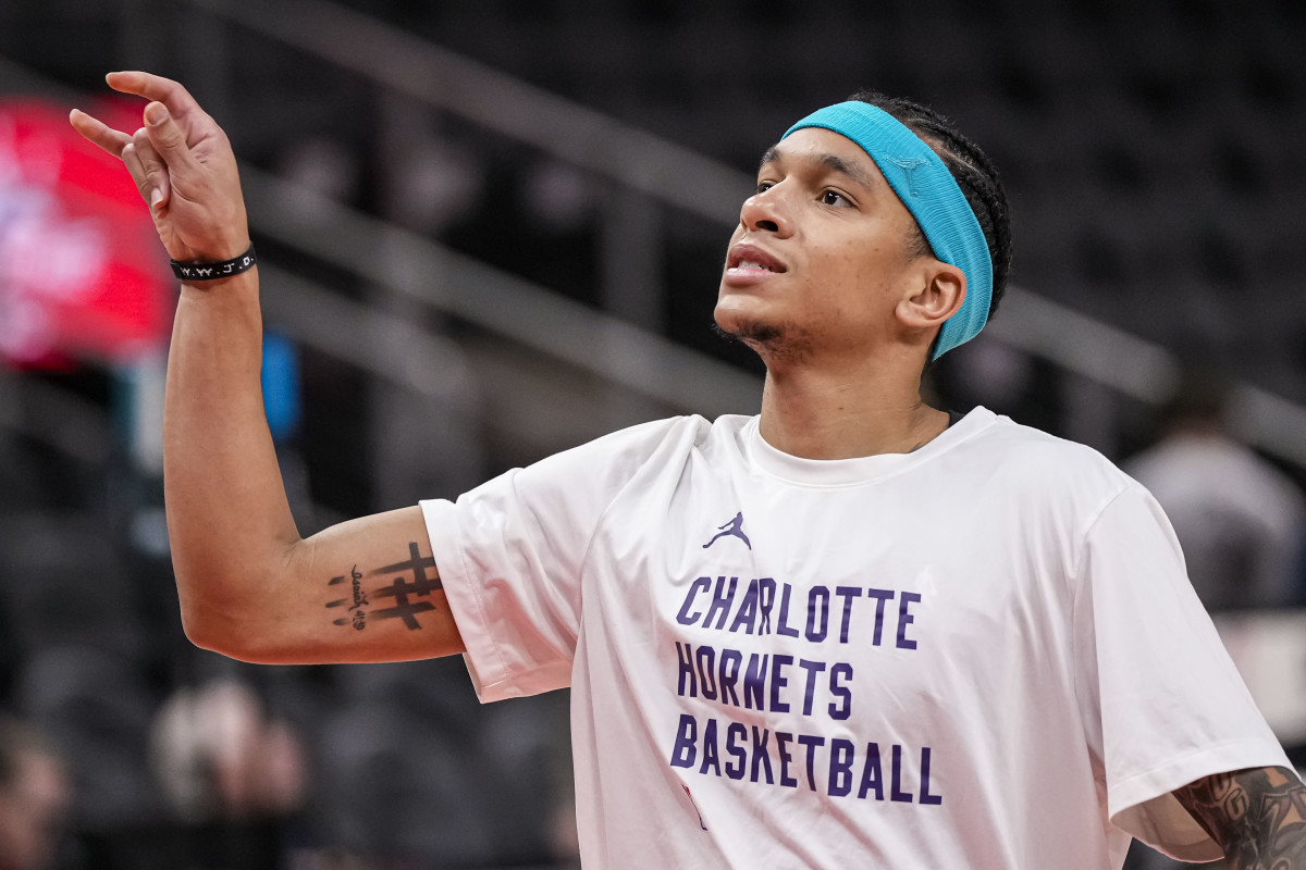 Tre Mann Re-Signs With Hornets on 3-Year, $24M Deal - Athlon Sports