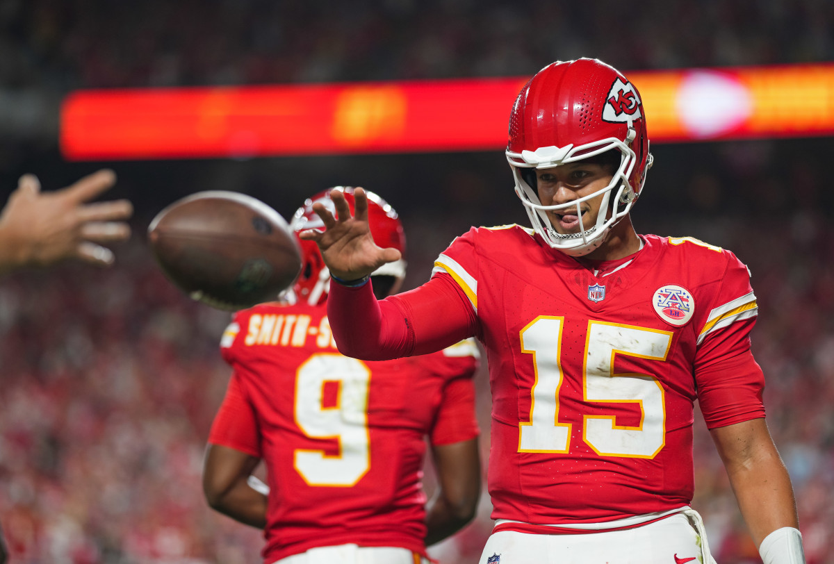 Kansas City Chiefs starting quarterback Patrick Mahomes (15)