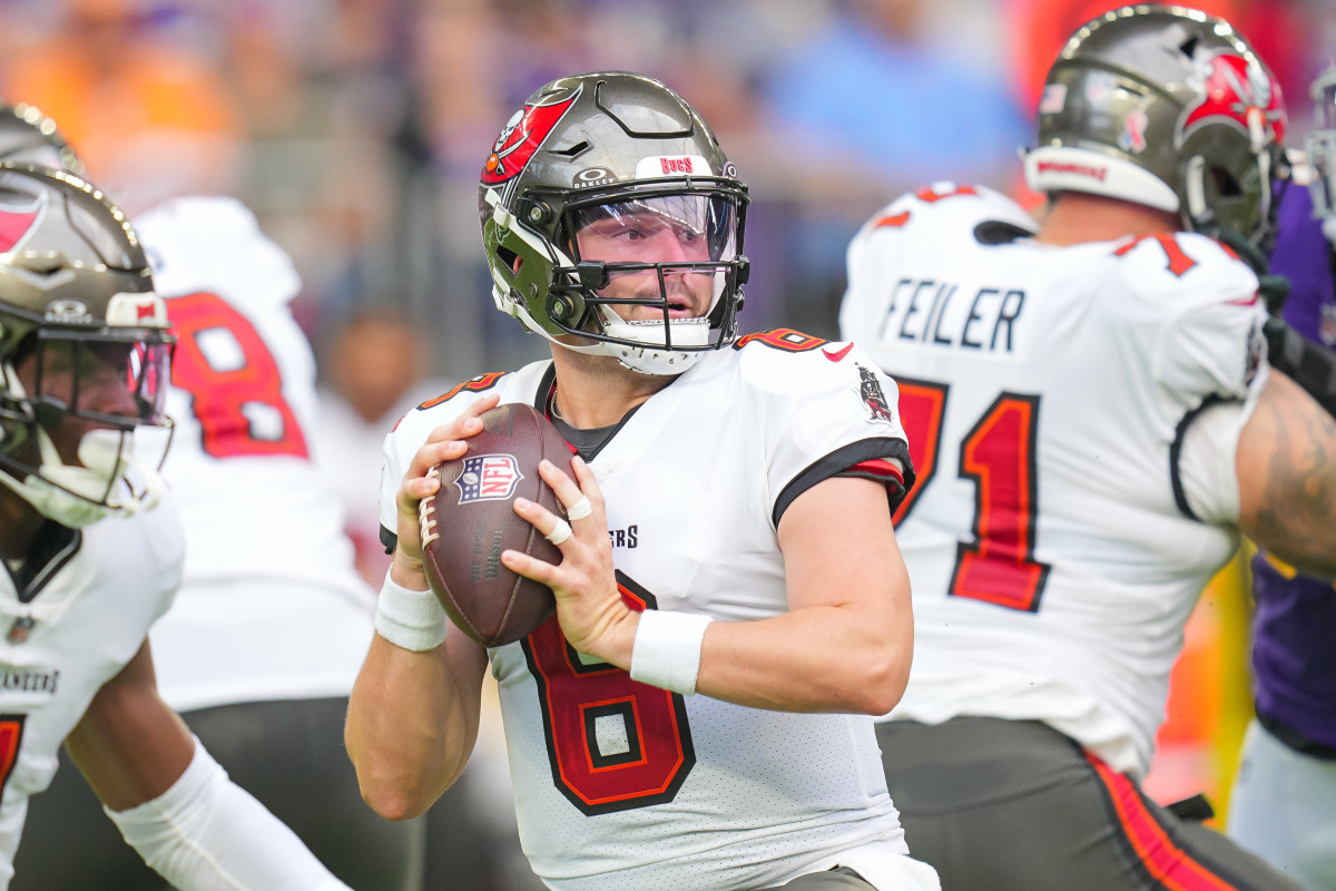 Tampa Bay Buccaneers quarterback Baker Mayfield (6) looks to pass