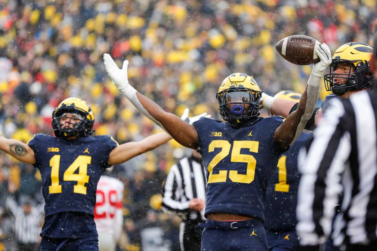 Look: Michigan football to wear all-blue uniforms vs. Washington