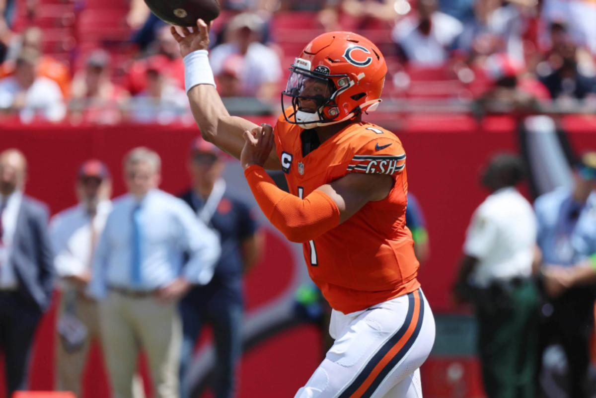 NFL Week 6 picks: Who the experts are taking in Commanders vs. Bears