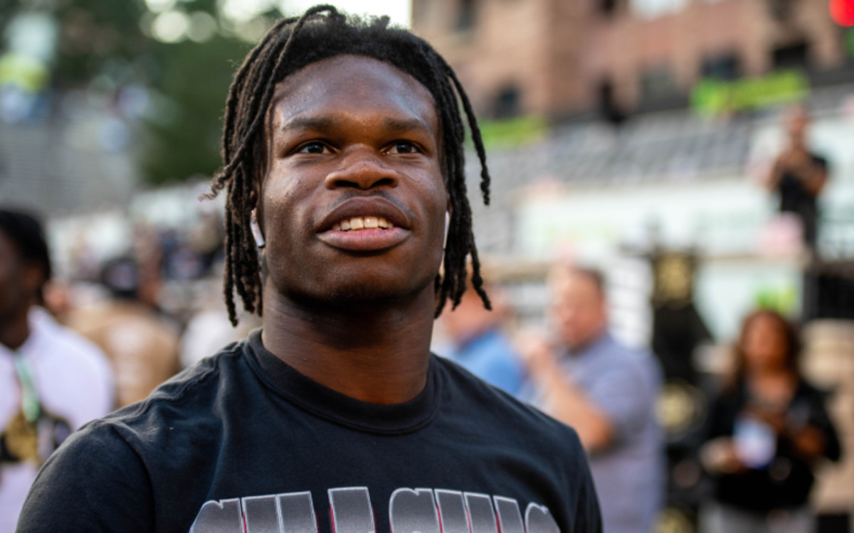 Colorado Star Travis Hunter Turns Heads With Pregame Graphic TShirt