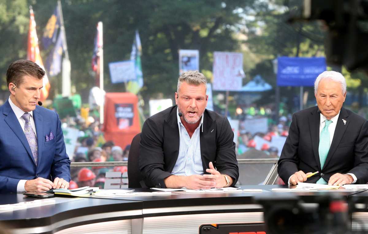 Football Fans Confused By ESPN College GameDay's Guest Picker