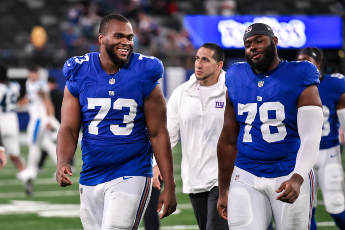 New York Giants Picking Up Pieces After 02 Start Athlon Sports