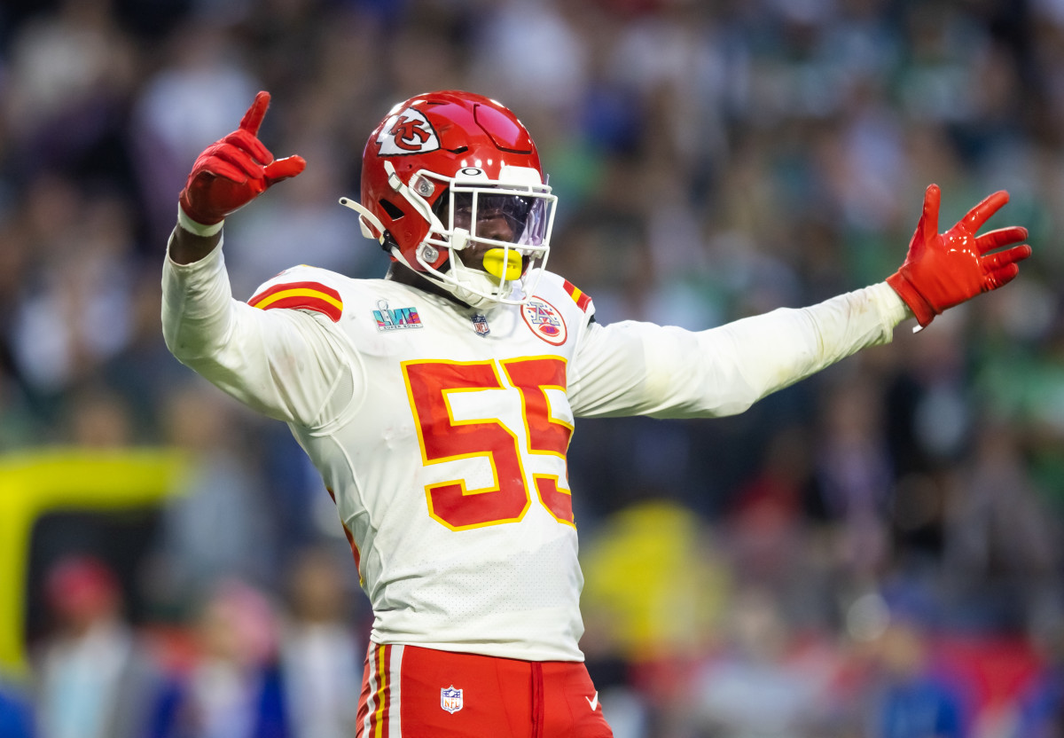 Former Kansas City Chiefs Linebacker Frank Clark Signs With New Agency ...