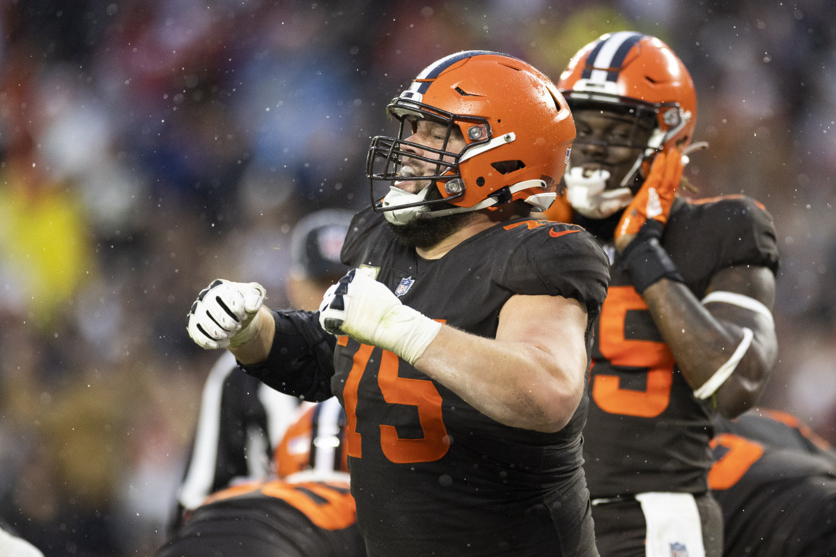 'where's Joel Bitonio?' Cleveland Browns Fans React To Social Media 