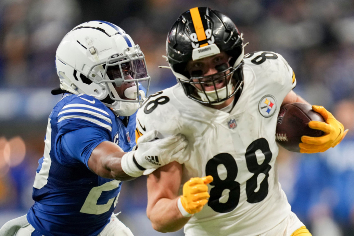 Steelers Tight End To Miss Significant Time After Suffering Hamstring ...