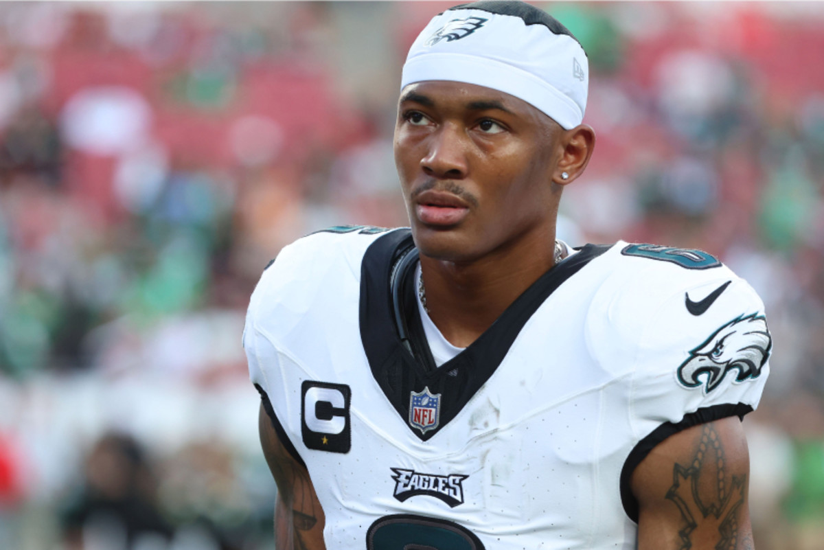 Devonta Smith Describes What Eagles' 'Tush Push' Is Like Athlon Sports