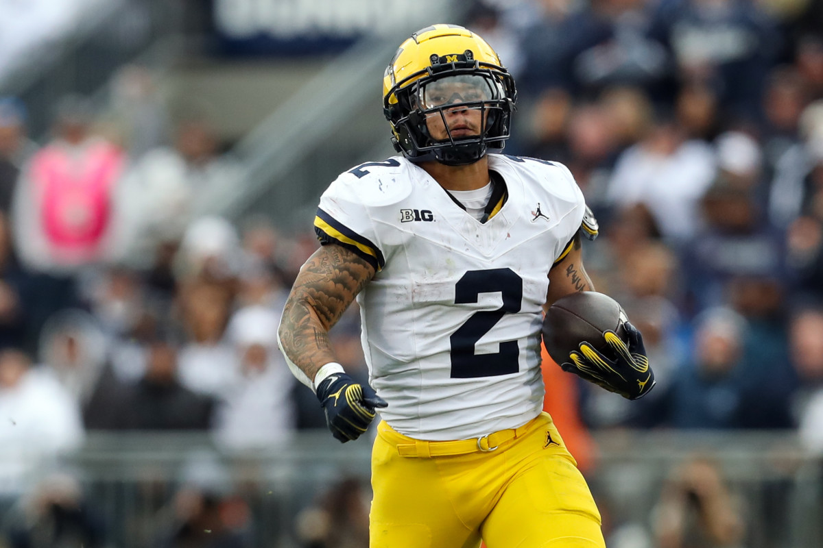 College Football Star Blake Corum Makes History In Michigan Ohio