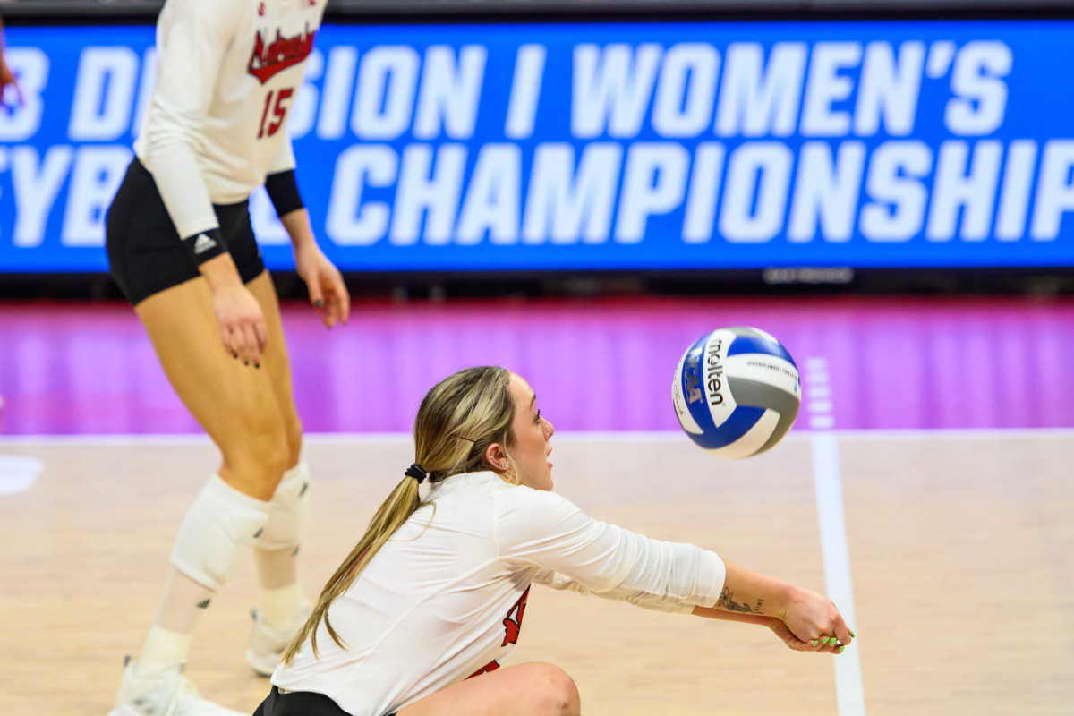 Gallery: Nebraska Volleyball Sweeps Long Island - All Huskers