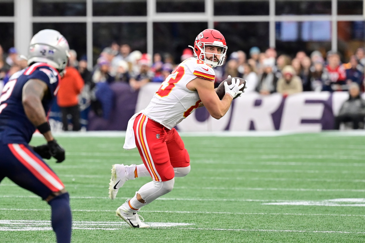 Kansas City Chiefs TE Noah Gray Named 'Fantasy Sleeper TE' - Athlon Sports