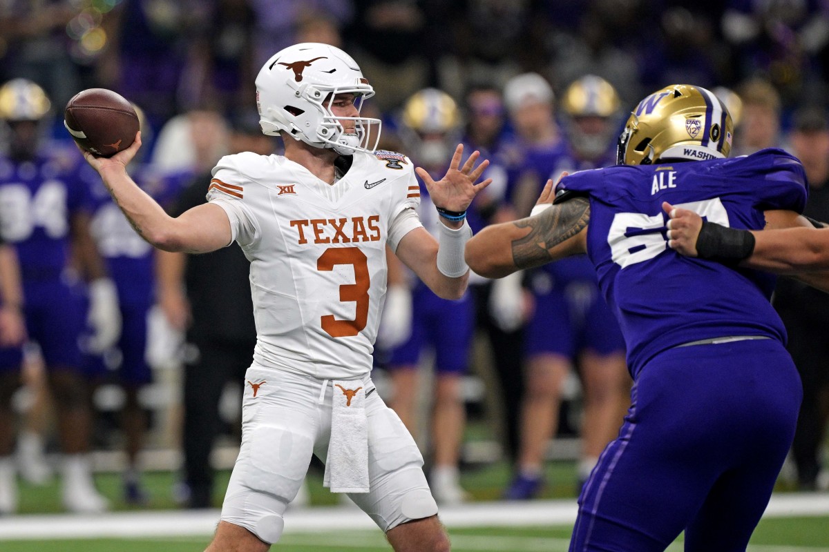 PFF Ranks Quinn Ewers Among Top QBs, Lower Than Texas Fans Would Like ...