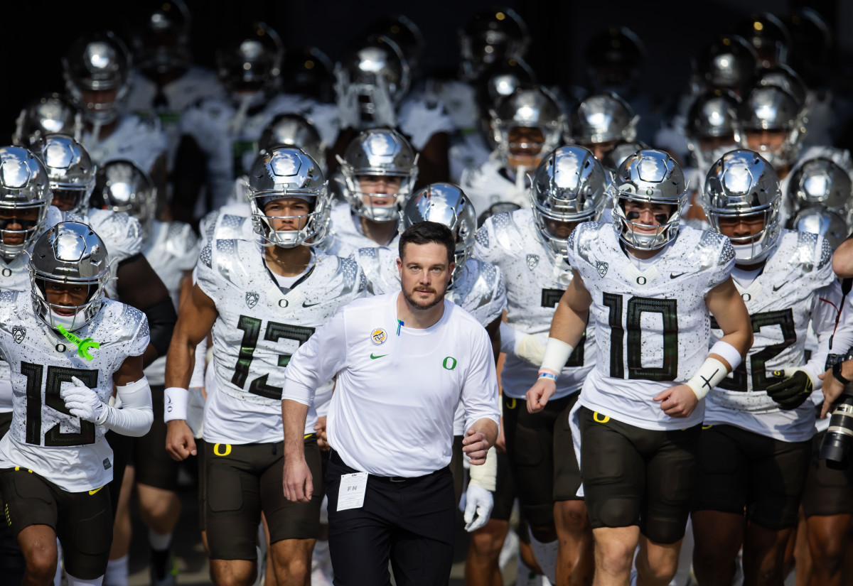 Why the Oregon Ducks are Winning College Football's 2024 Offseason