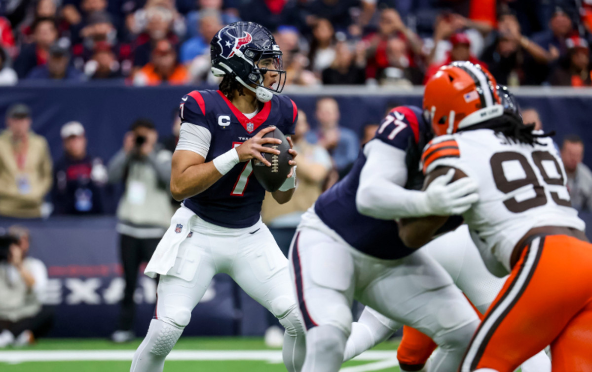 Browns vs. Texans NFL Community Reacts to Blistering Start to Wild