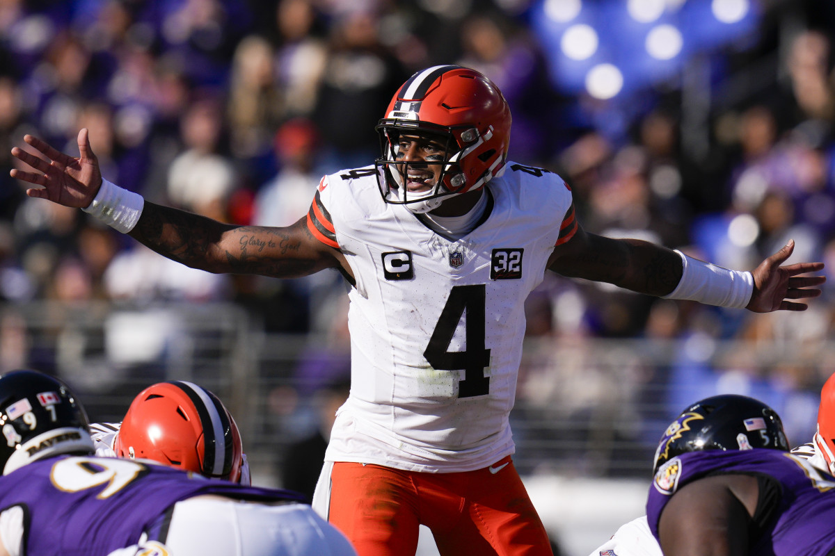 Browns QB Deshaun Watson Continues Injury Rehab During Cleveland OTAs ...