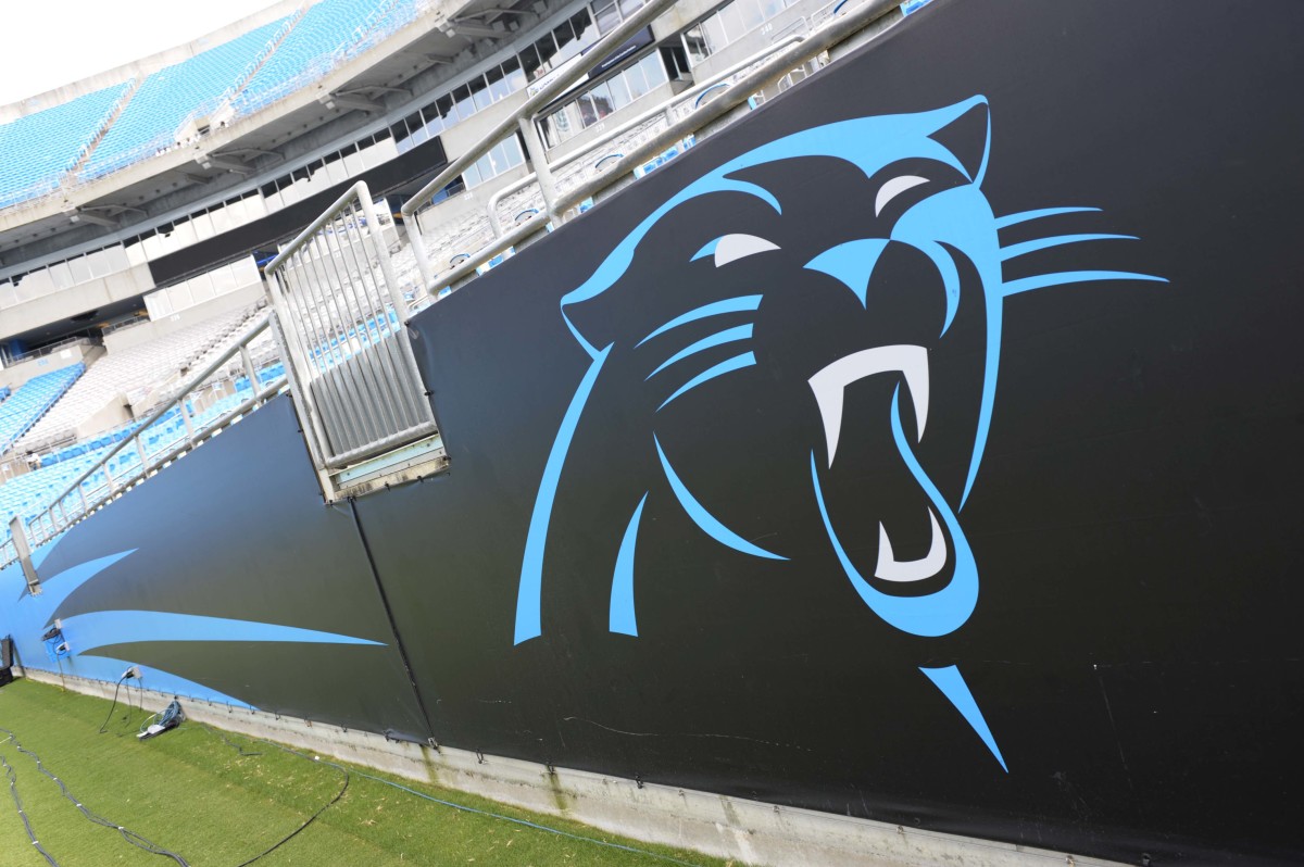 Panthers legend sends clear message to Carolina’s draft pick - Athlon Sports