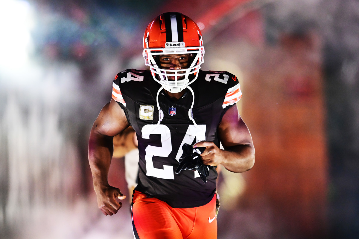 Browns Predicted to Reunite With Nick Chubb, Despite RB's Deal With Texans - Athlon Sports
