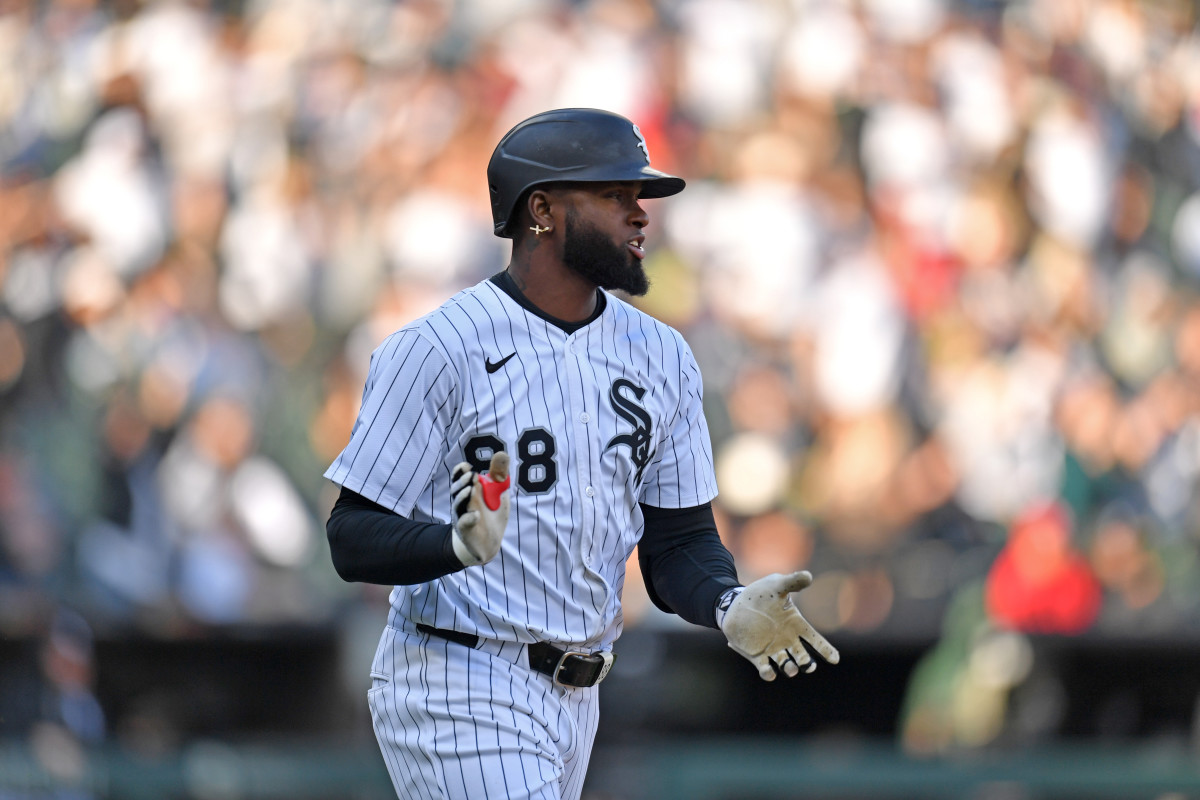 Chicago White Sox expand NIL program with new roster of CHISOX Athletes for 2025   - Athlon Sports