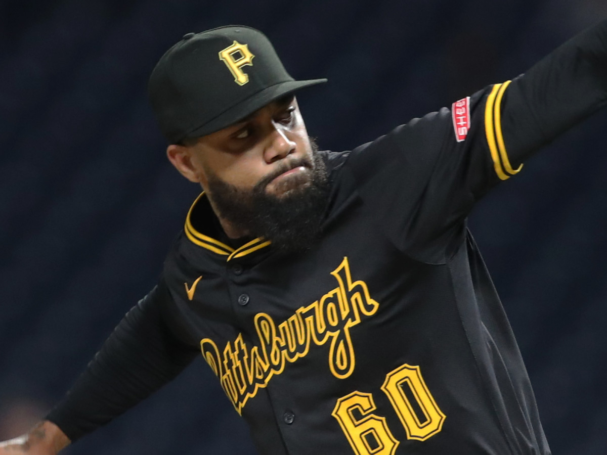 Yankees Must Pursue Reunion With $7.4 Million Reliever Ahead of Trade Deadline - Athlon Sports