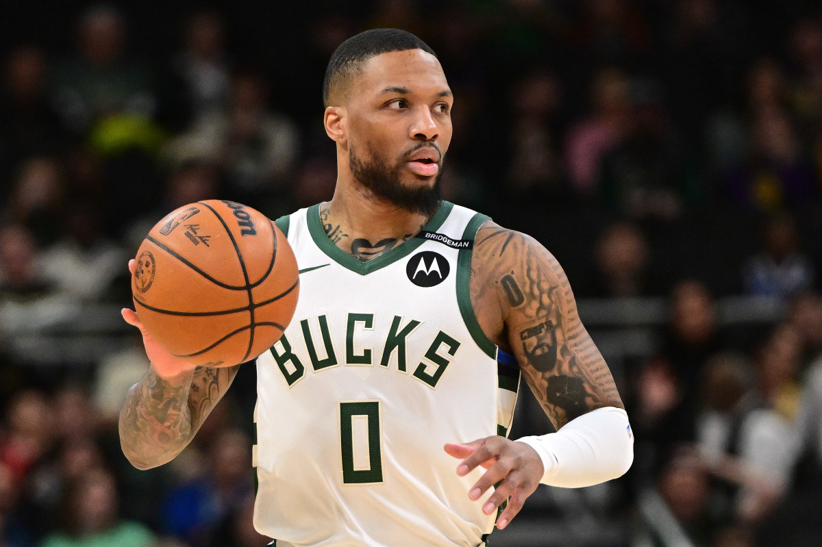 Lakers Fans React to Damian Lillard News - Athlon Sports