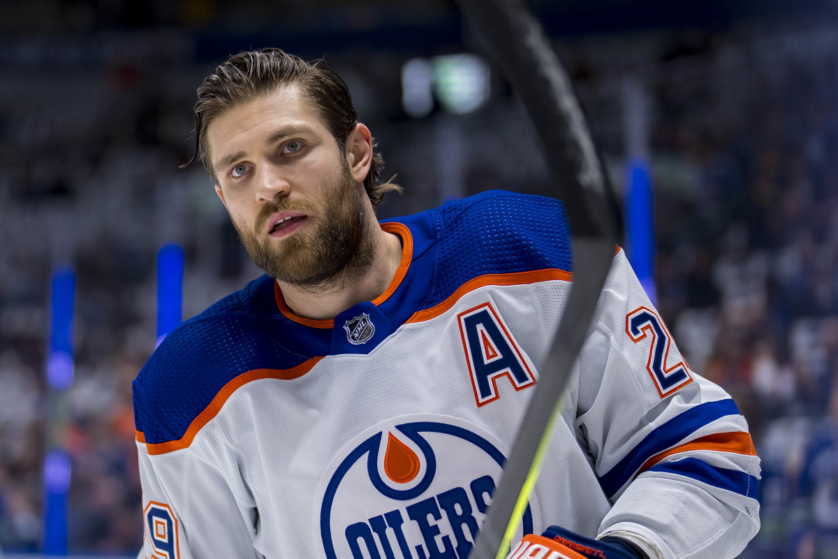 Edmonton Oilers forward Leon Draisaitl (29) skates in warm up prior a Stanley Cup Playoffs game.