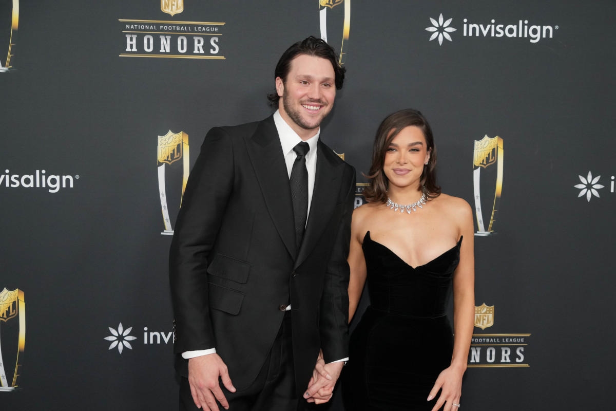 Buffalo Bills quarterback Josh Allen and actress-singer Hailee Steinfeld at the NFL Honors.