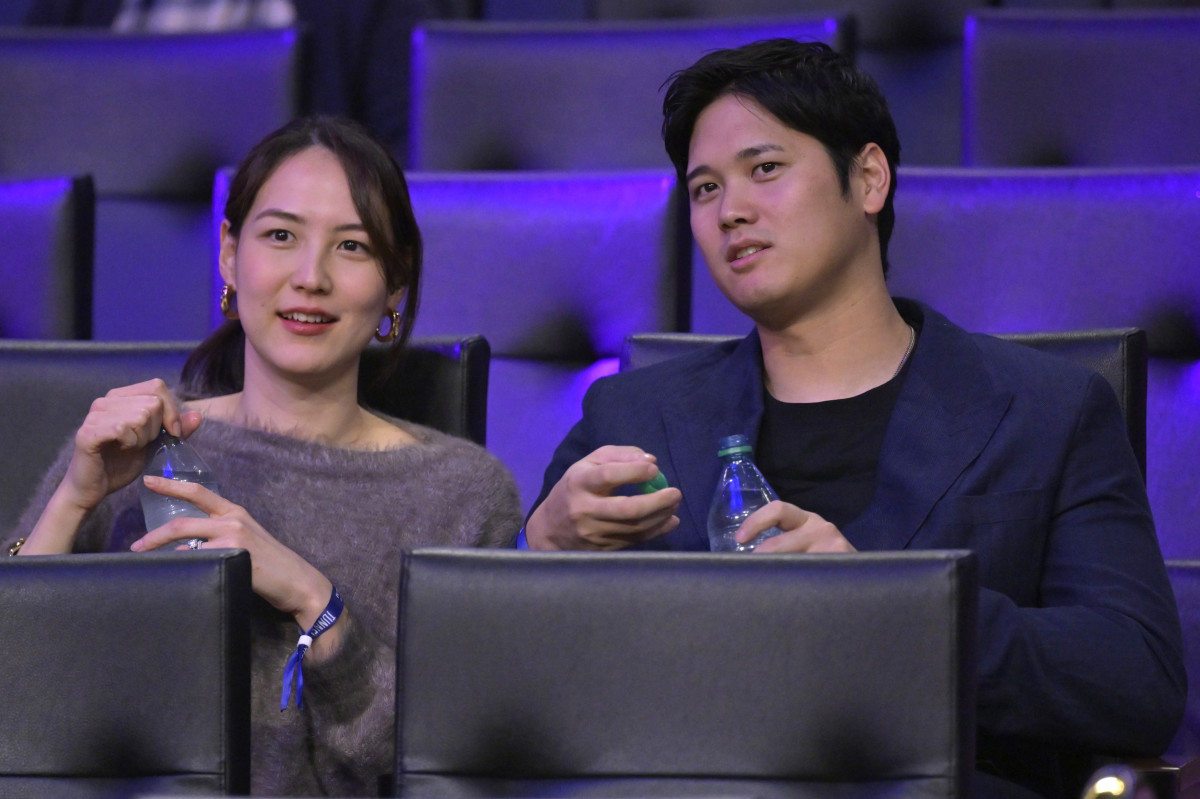 Shoehi Ohtani, Wife Mamiko Make Personal Announcement on Friday - Athlon  Sports