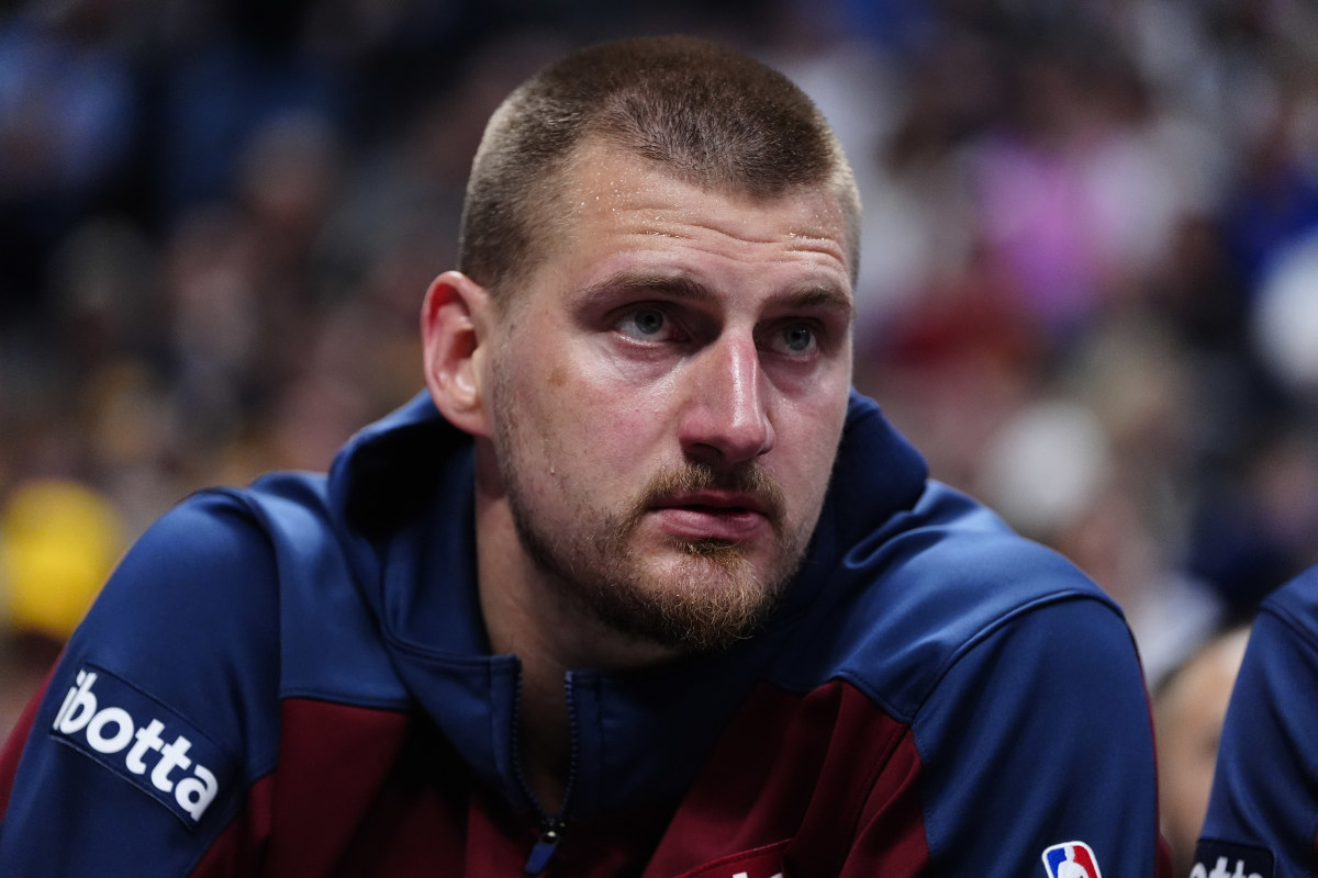 Denver Nuggets center Nikola Jokic (15).