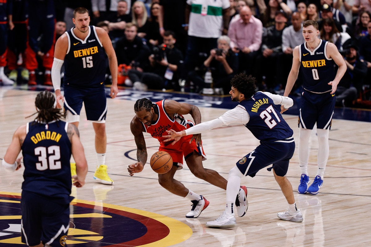 Los Angeles Clippers forward Kawhi Leonard (2) and Denver Nuggets guard Jamal Murray (27).