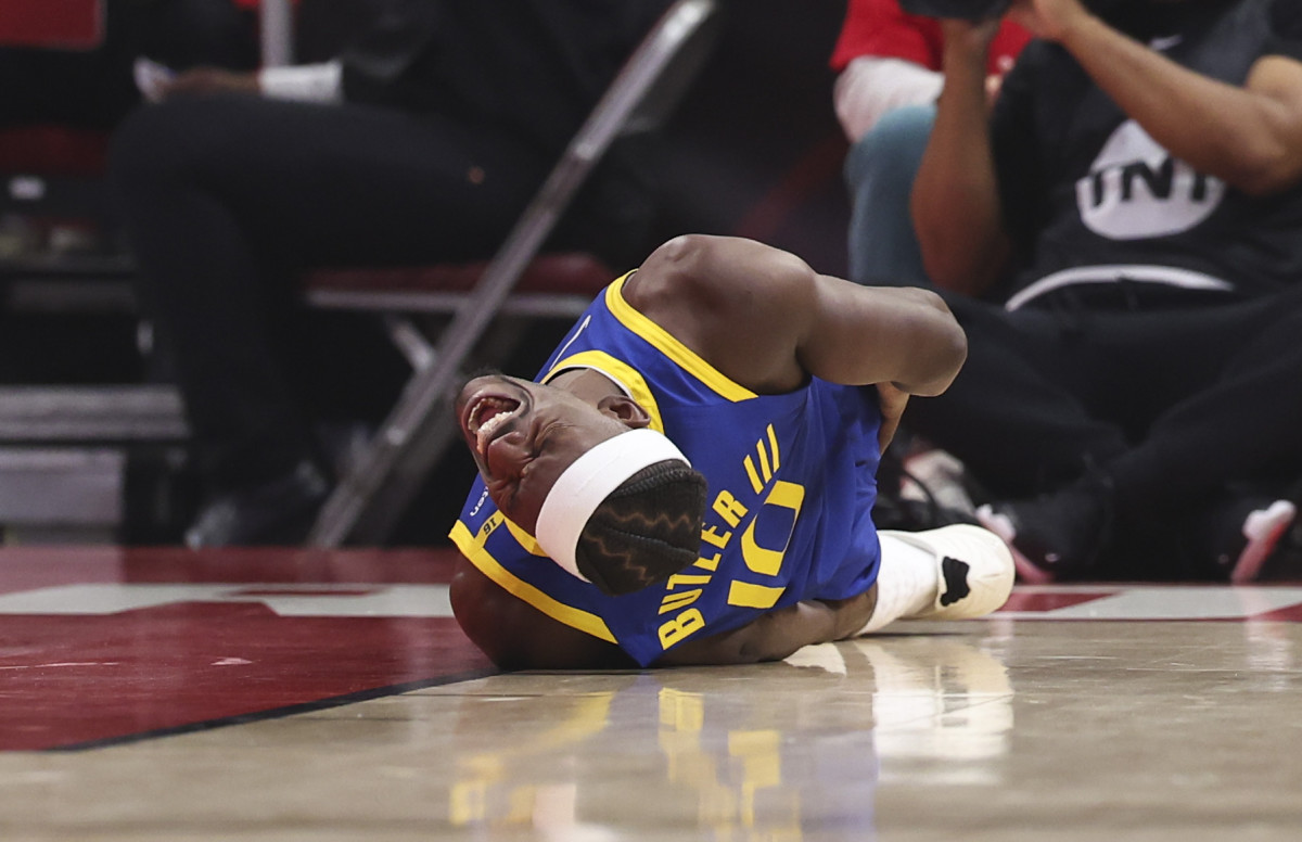Golden State Warriors forward Jimmy Butler III (10).
